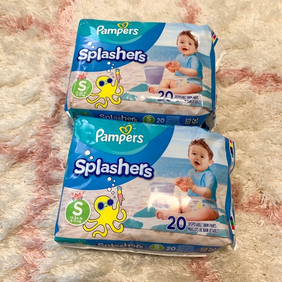 pampers splashers size small